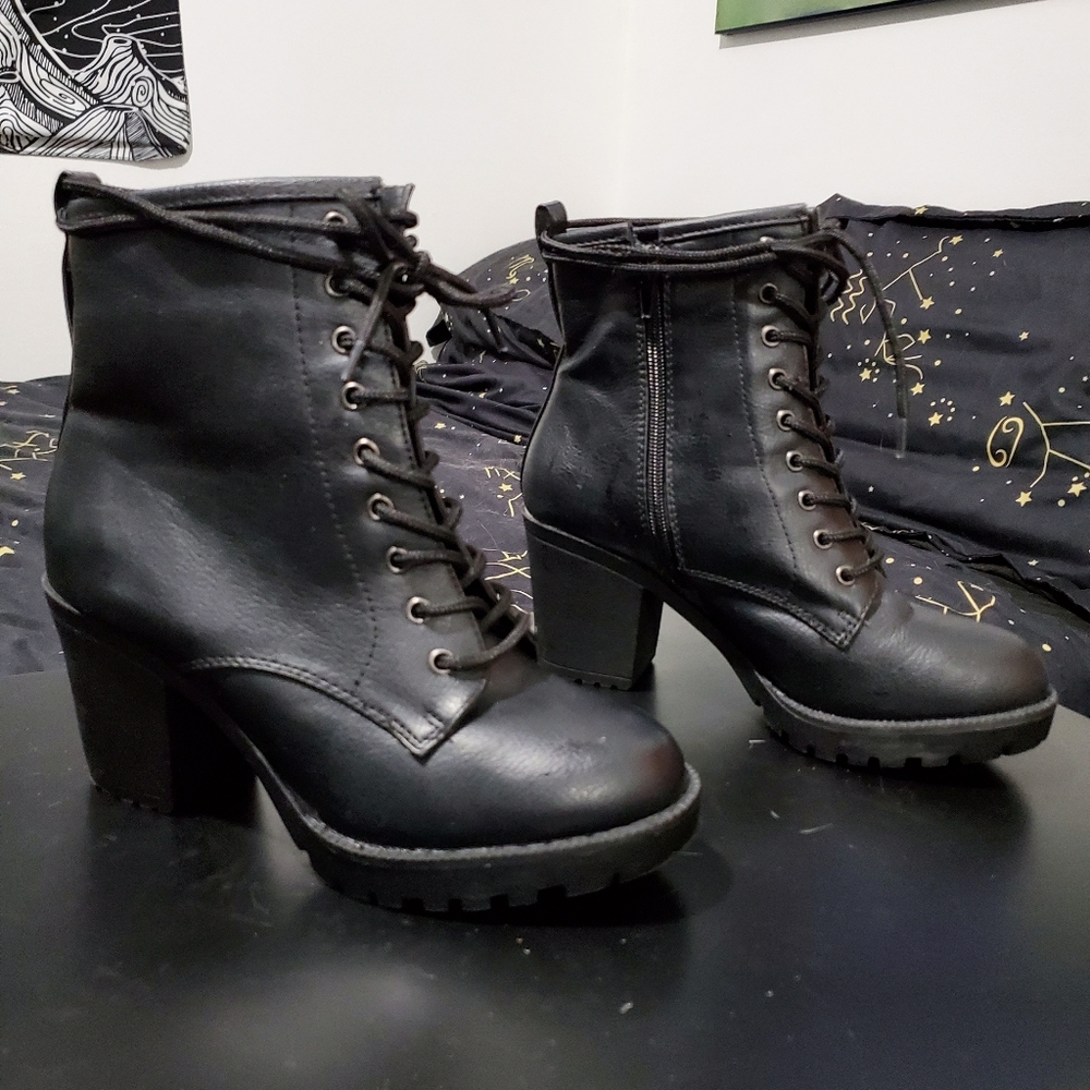Black High Heel Combat Boots Size 7